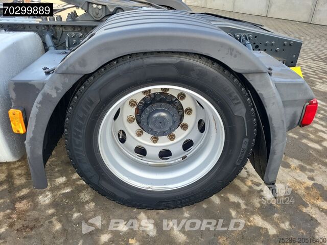 Volume SCM Iveco S-Way 460 4X2 Mega Retarder 2xTanks ACC Euro 6