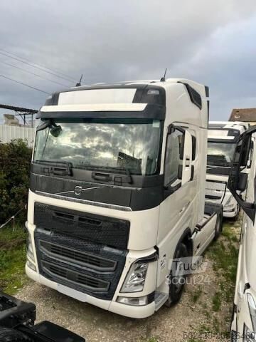 Standard tractor unit Volvo FH 500