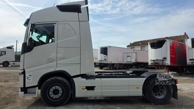Standard tractor unit Volvo FH 500