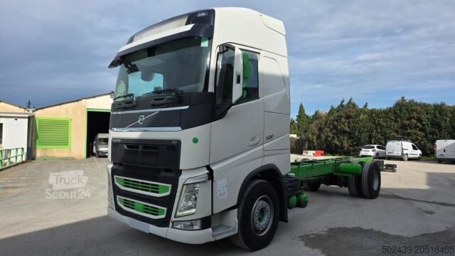 Standard tractor unit Volvo FH 500