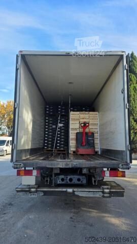 Refrigerated truck Mercedes-Benz Atego 1823