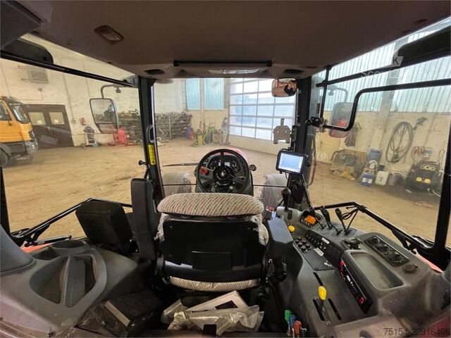 Tractor Kubota M6-121