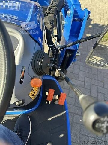 Tractor New Holland Boomer 25 C + Sauerburger UMN 1400