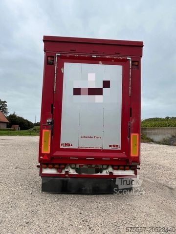 Cattle truck DAF XF 530