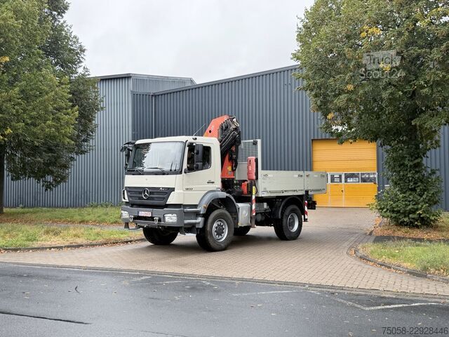 Grue montée sur camion Mercedes-Benz AXOR 1833 - 4x4 - Pritche - Kran - 1. Hd