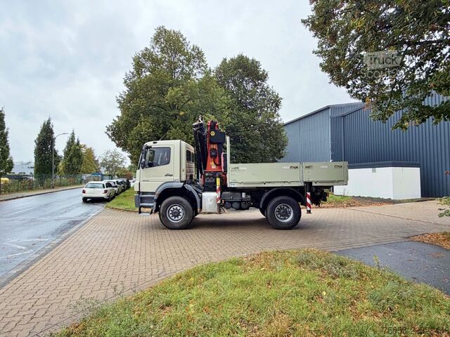 Grue montée sur camion Mercedes-Benz AXOR 1833 - 4x4 - Pritche - Kran - 1. Hd
