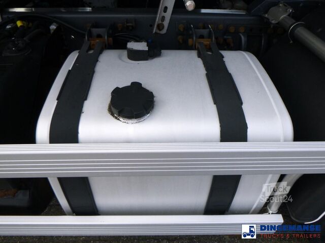 Camion-citerne Renault Premium 270 4x2 fuel tank 13.3 m3 / 3 comp