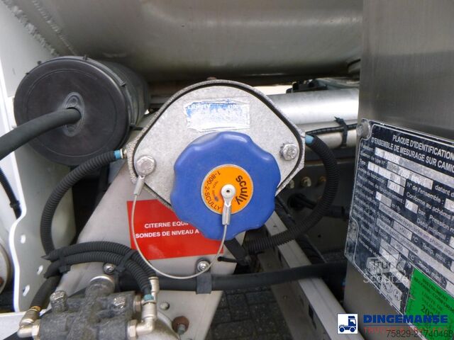 Camion-citerne Renault Premium 270 4x2 fuel tank 13.3 m3 / 3 comp