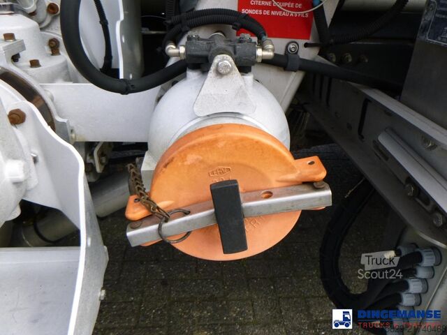 Camion-citerne Renault Premium 270 4x2 fuel tank 13.3 m3 / 3 comp