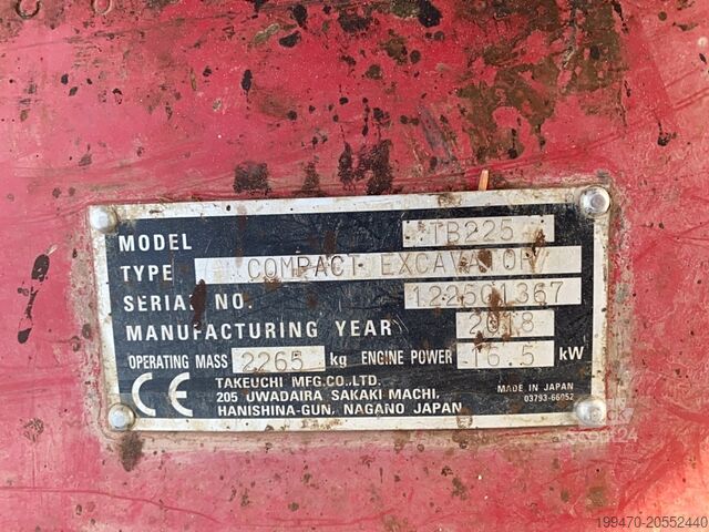 Minibagger < 7t Takeuchi TB225 with 3 buckets and hammer