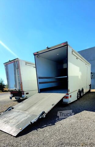 Kravas automobilis ar virsbūvi (Demo kravas auto) Volvo FH 500