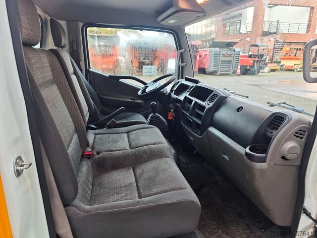 Piattaforma di sollevamento Ruthmann TB 220.2 Nissan Cabstar 35.12