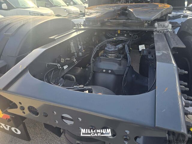 Tractora de carretera estándar Volvo VOLVO FH500 ISAVE 2023 KM 317000