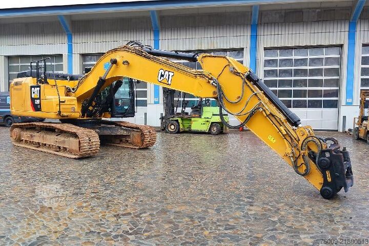 Pásový bagr CAT 326FLN
