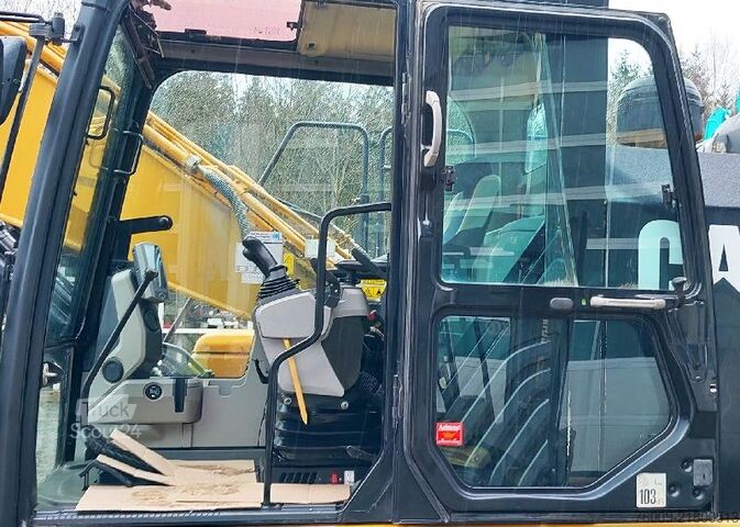 Pásový bagr CAT 326FLN