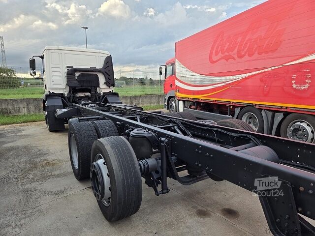 PLATAFORMA CON RAMPAS MAN TGM 26.340