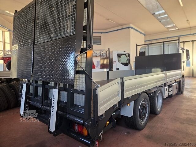 Pianale con rampe MAN TGS 26.320