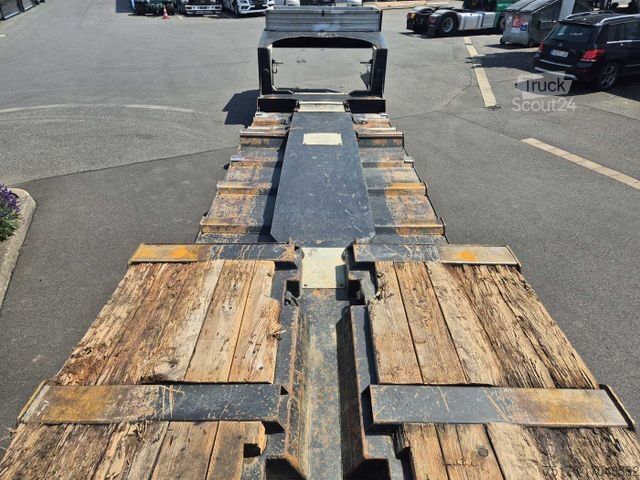 Alacsony rakfelületű félpótkocsi Ressenig SATL2-400 teleskop.-Maschinentieflader