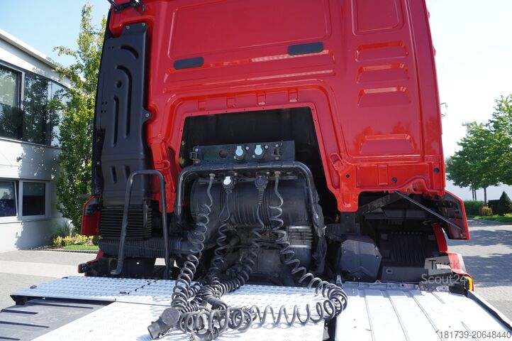 Traktör ünitesi MAN TGS 33.510 tractor unit / 6x4 / Sleeper