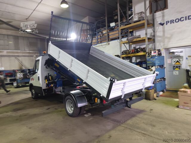 Kamyon üzerine monte vinçli panelvan Iveco Daily 35-150