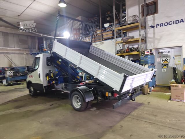 Kamyon üzerine monte vinçli panelvan Iveco Daily 35-150