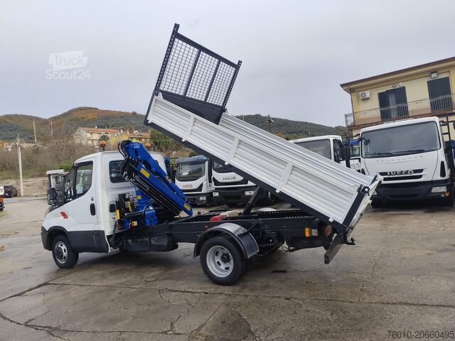 Kamyon üzerine monte vinçli panelvan Iveco Daily 35-150