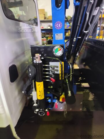 Kamyon üzerine monte vinçli panelvan Iveco Daily 35-150