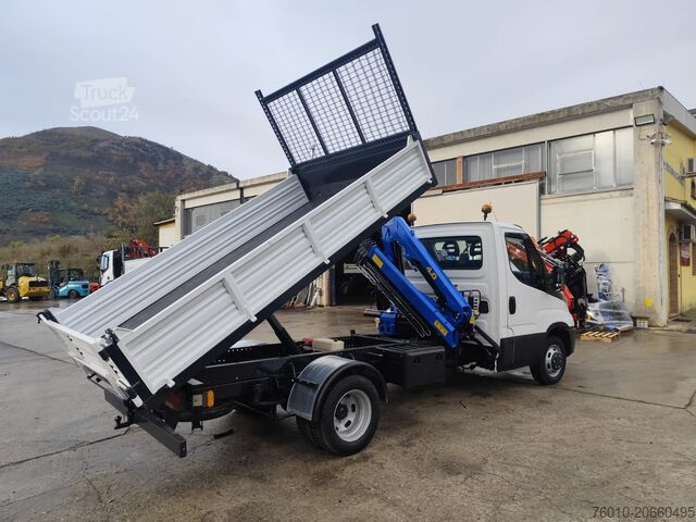 Kamyon üzerine monte vinçli panelvan Iveco Daily 35-150