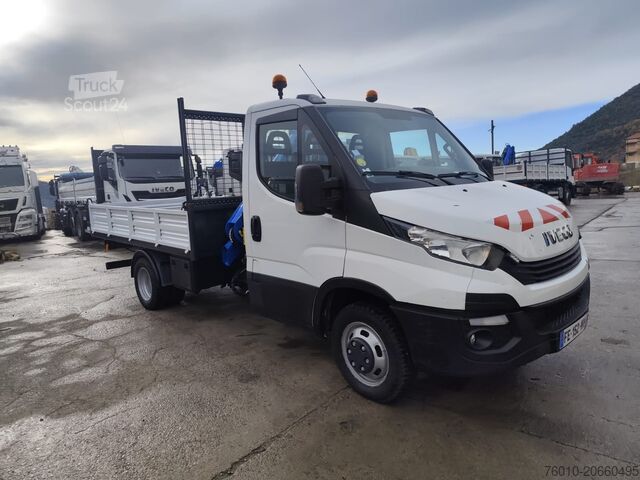 Kamyon üzerine monte vinçli panelvan Iveco Daily 35-150