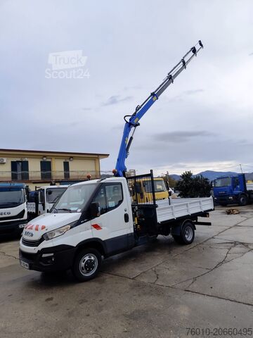 Kamyon üzerine monte vinçli panelvan Iveco Daily 35-150