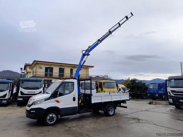 Kamyon üzerine monte vinçli panelvan Iveco Daily 35-150