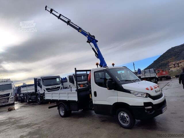Kamyon üzerine monte vinçli panelvan Iveco Daily 35-150