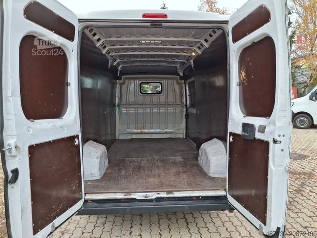 Skåpbil CITROEN Jumper Grossraumkasten 35 L3H2 Club BlueHDi 140