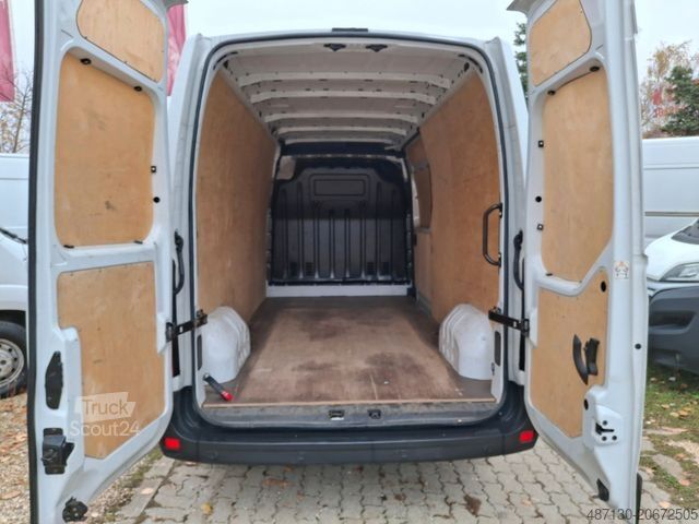 Skåpbil RENAULT MASTER L3H2 P3 135le