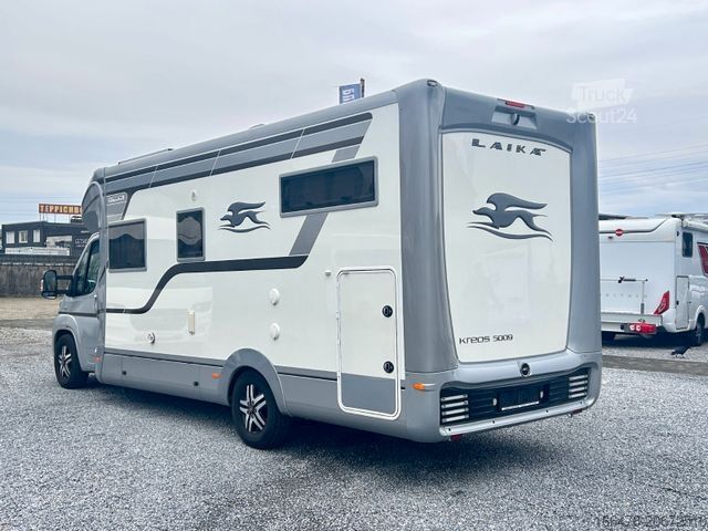 Ημιενσωματωμένο αυτοκινούμενο τροχόσπιτο LAIKA Kreos 5009 *Einzelbetten-Hubbett-2xKlima*