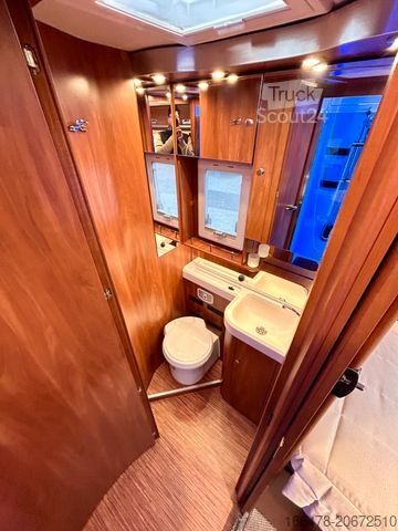 Ημιενσωματωμένο αυτοκινούμενο τροχόσπιτο LAIKA Kreos 5009 *Einzelbetten-Hubbett-2xKlima*