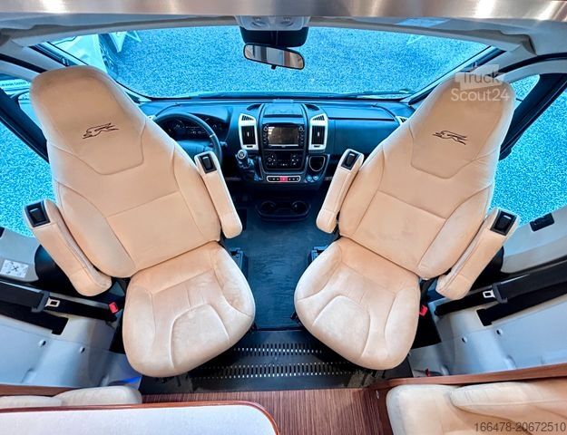 Ημιενσωματωμένο αυτοκινούμενο τροχόσπιτο LAIKA Kreos 5009 *Einzelbetten-Hubbett-2xKlima*