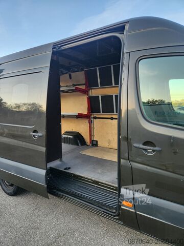 μακρύ φορτηγάκι Mercedes -Benz Sprinter F37/33 311