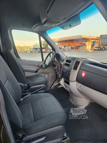 μακρύ φορτηγάκι Mercedes -Benz Sprinter F37/33 311