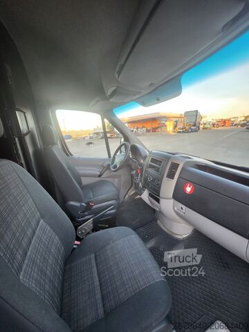 μακρύ φορτηγάκι Mercedes -Benz Sprinter F37/33 311