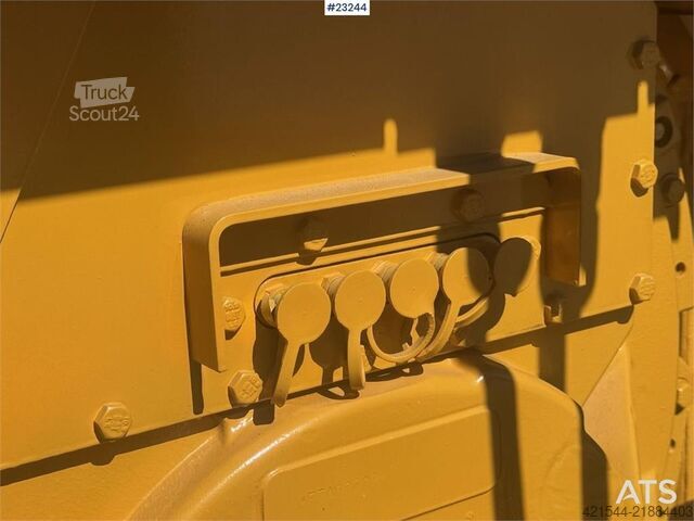 Stroj za izravnavo Caterpillar D6R III LGP Bulldozer – Ripper and GPS