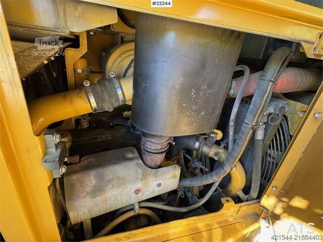 Stroj za izravnavo Caterpillar D6R III LGP Bulldozer – Ripper and GPS