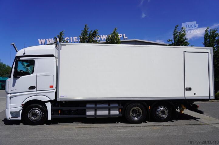 Hladnjače Mercedes-Benz Actros 2542 / GIGA cabin / Thermoking