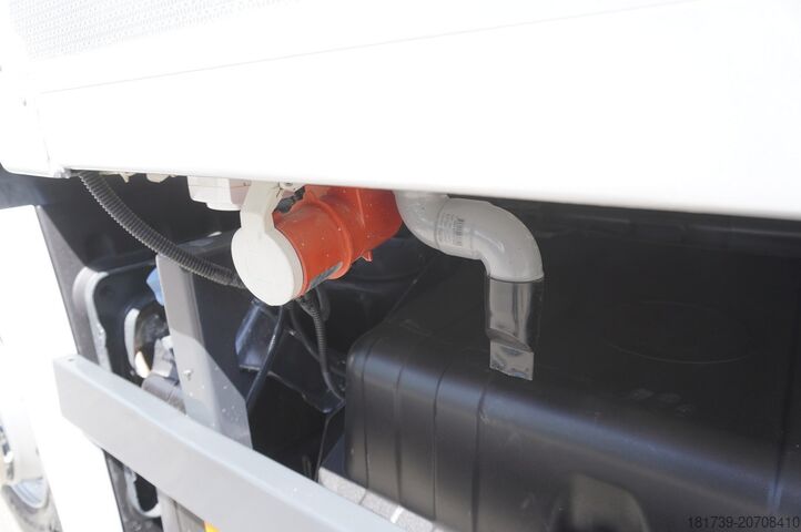 Hladnjače Mercedes-Benz Actros 2542 / GIGA cabin / Thermoking