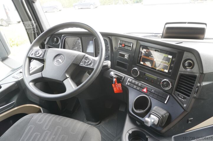 U frižideru Mercedes-Benz Actros 1824 / Refrigerator 22 EPAL