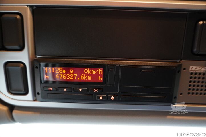 Saldētavas/izolācijas/saaukstuma/saaukstās apkalpošanas vitrīna DAF XF 450 6×2 E6 / Refrigerator Lacapit/FRC