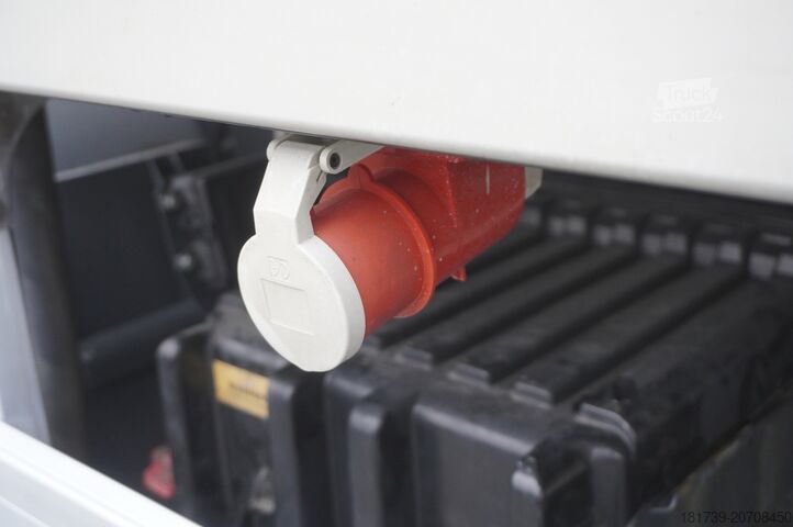 Refrižeratoru kravas automašīna DAF LF 280 E6 4x2 / Chereau 22 EPAL refriger