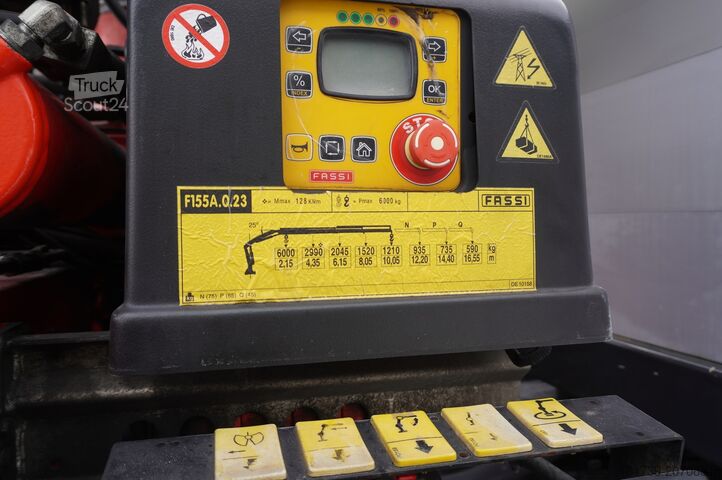 Burtowy z HDS Mercedes-Benz Arocs 2633 flatbed truck / Crane FASSI