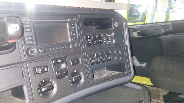 Standard dragbil Scania R 580 Retarder Standklima 2 Tanks Toplin