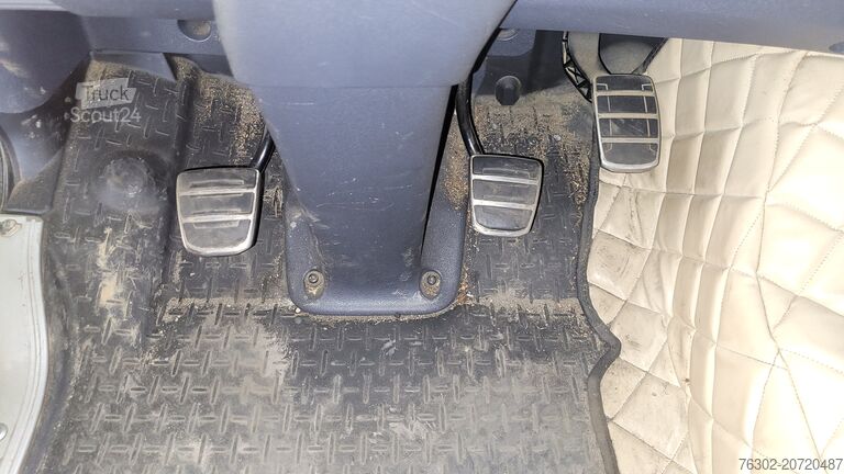 Standard dragbil Scania R 580 Retarder Standklima 2 Tanks Toplin